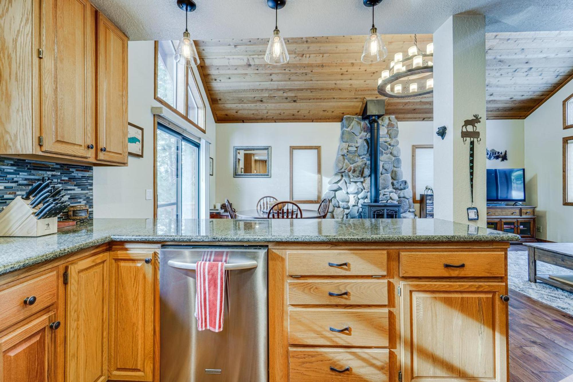 Family-Friendly Truckee Cabin In Tahoe Donner! Екстериор снимка